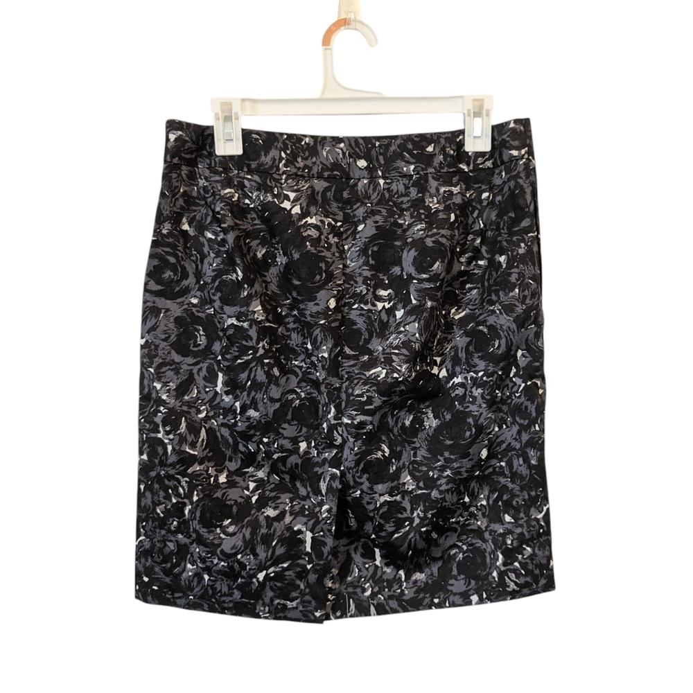NWT Ann Taylor Loft Black/Grey Pleated Skirt Size 10P